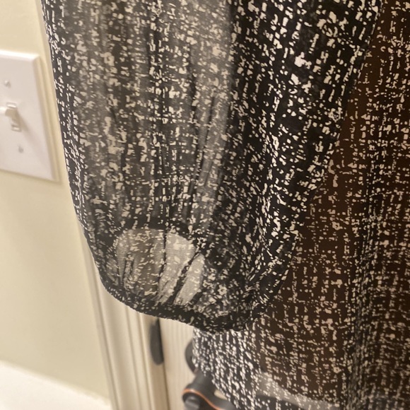 WHBM Fully lined Printed Blouse with Lace Bodice - Picture 3 of 6